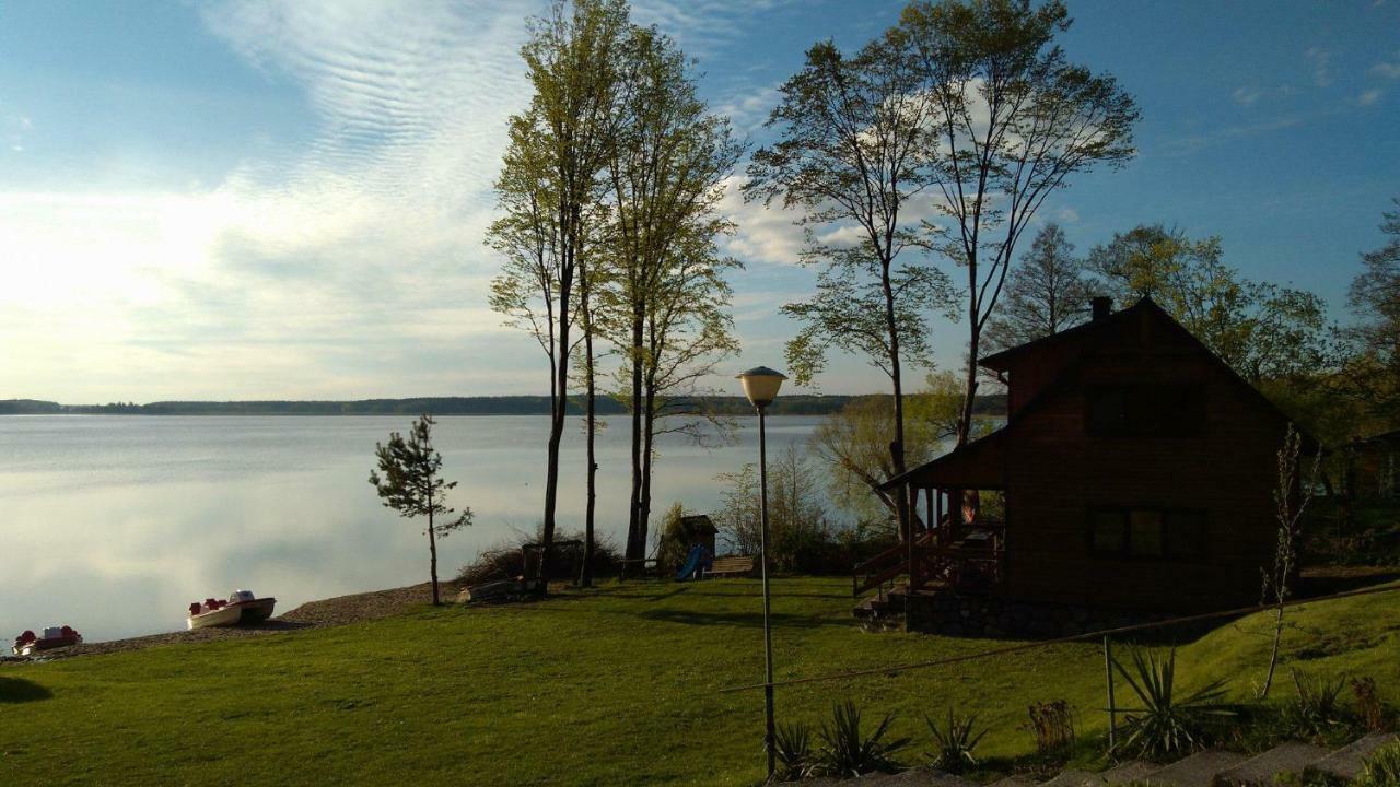 Domek Nad Jeziorem Na Mazurach-Marta Jeziorowskie Extérieur photo